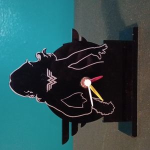 Wonder Woman Collectible Desk Clock